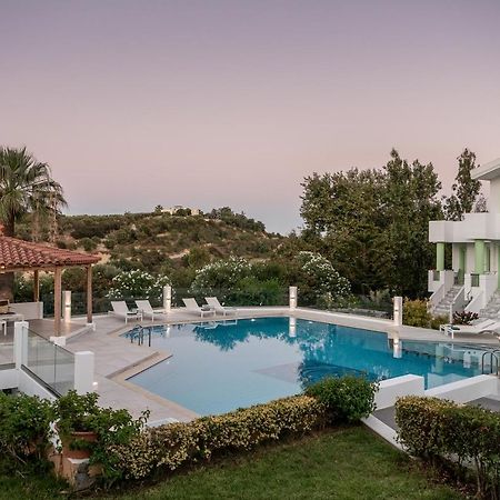 Villa Life Agia Marina Екстериор снимка