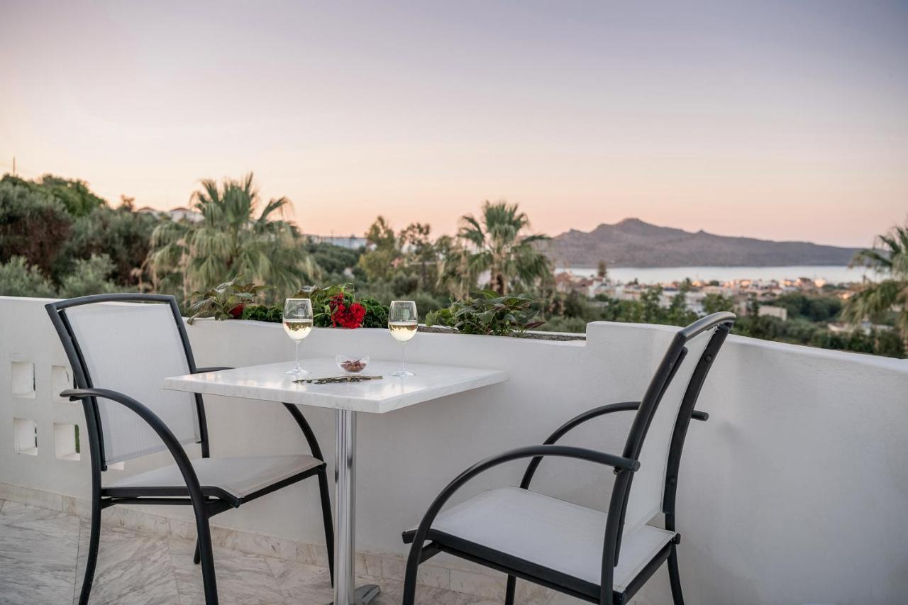 Villa Life Agia Marina Екстериор снимка