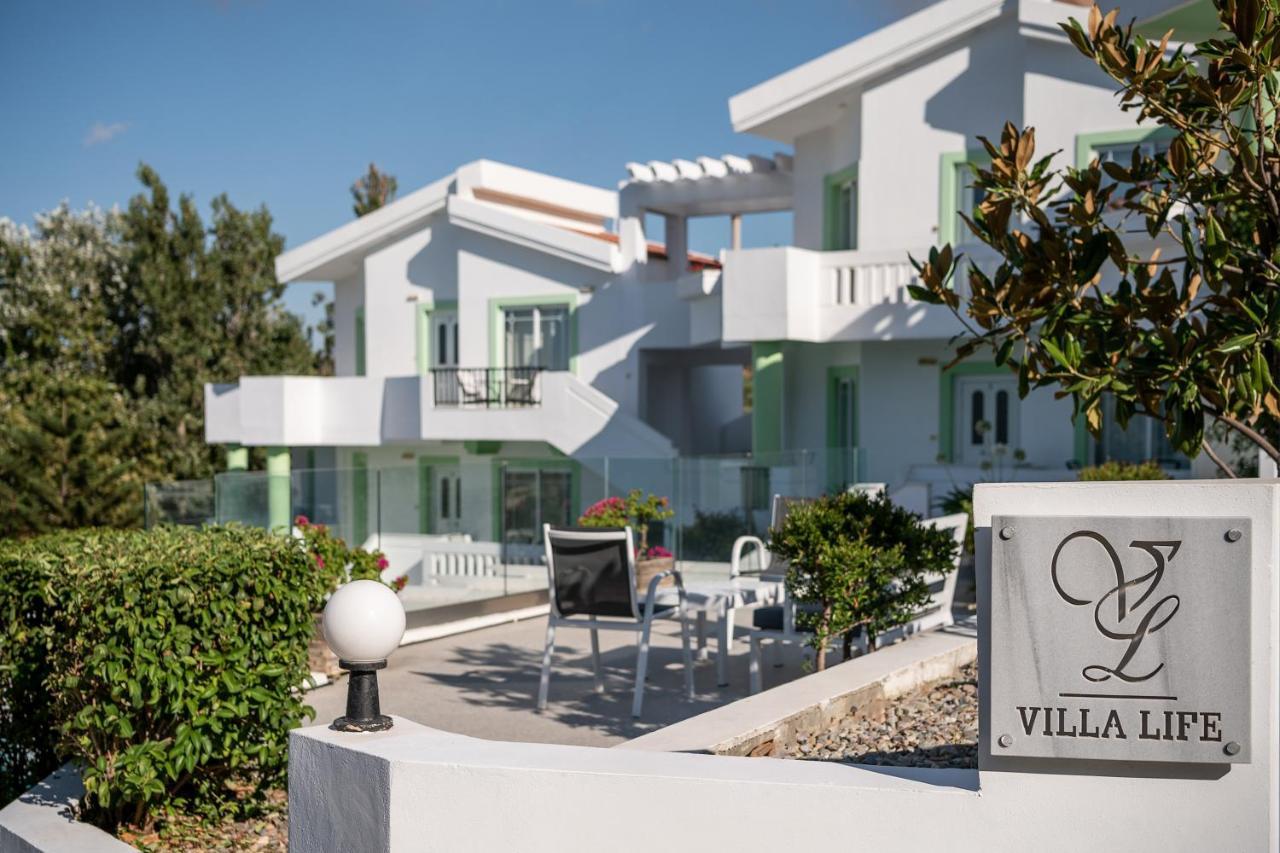 Villa Life Agia Marina Екстериор снимка