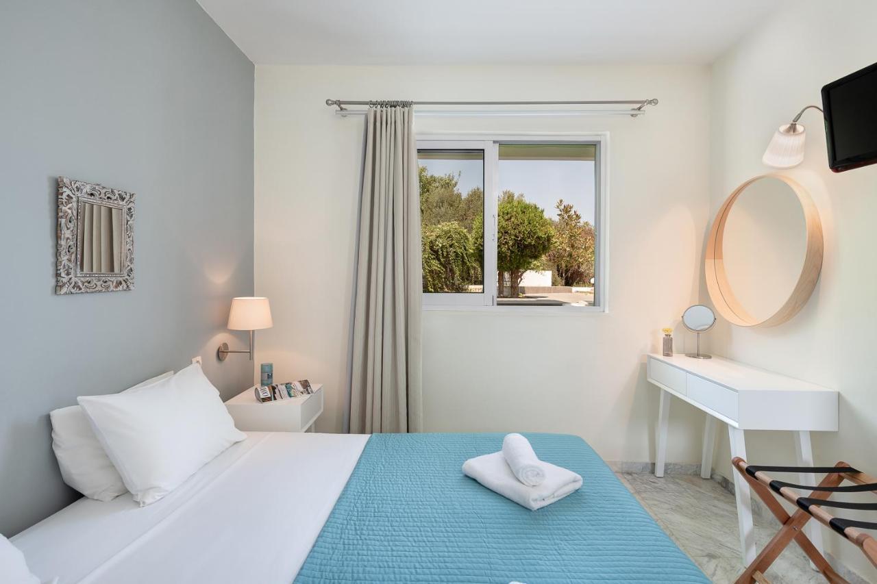 Villa Life Agia Marina Екстериор снимка
