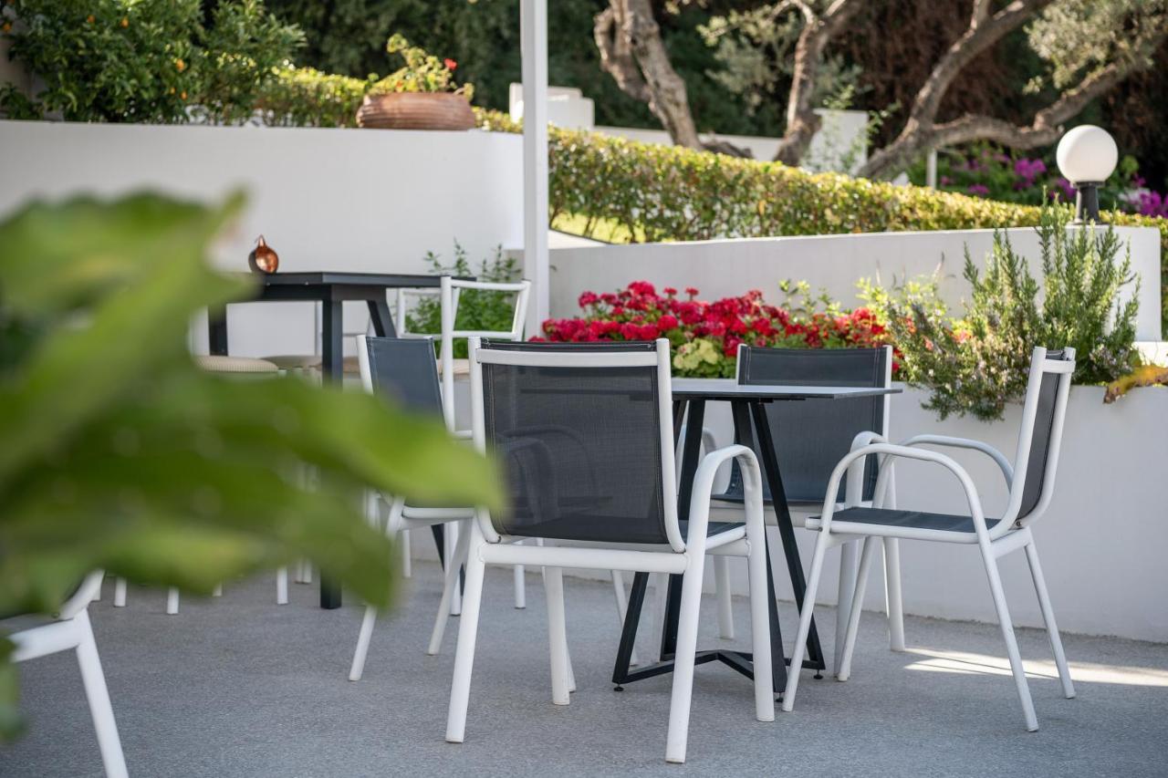 Villa Life Agia Marina Екстериор снимка
