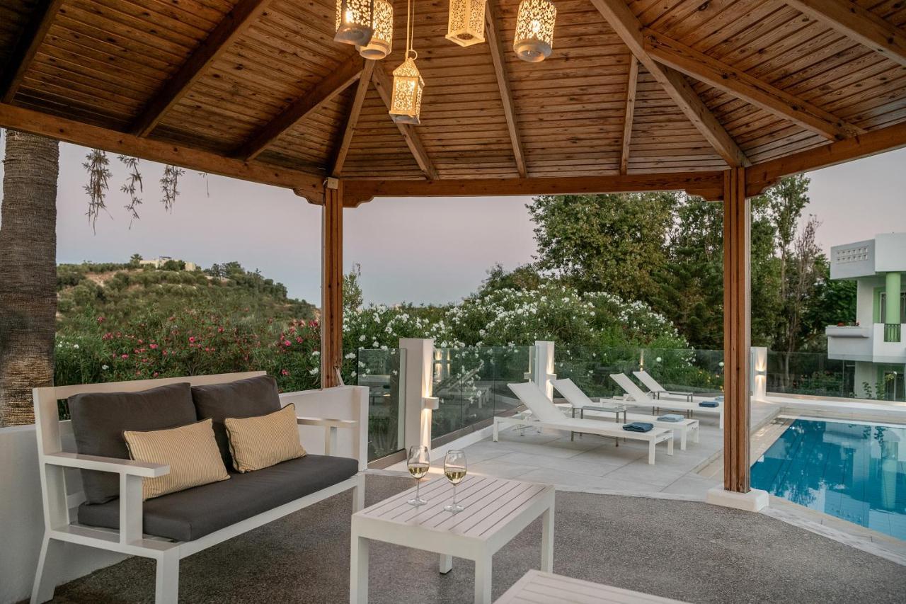 Villa Life Agia Marina Екстериор снимка