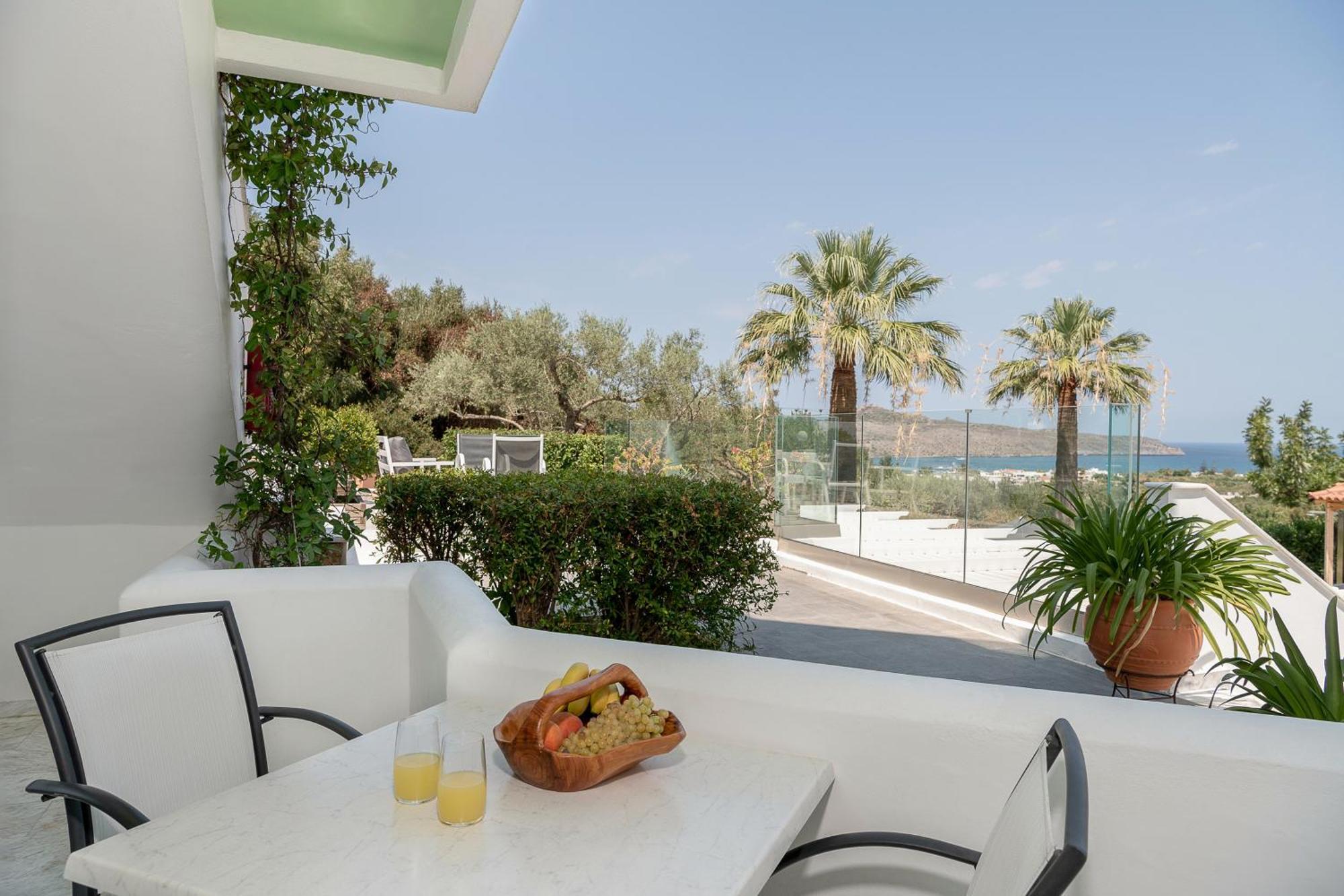 Villa Life Agia Marina Стая снимка