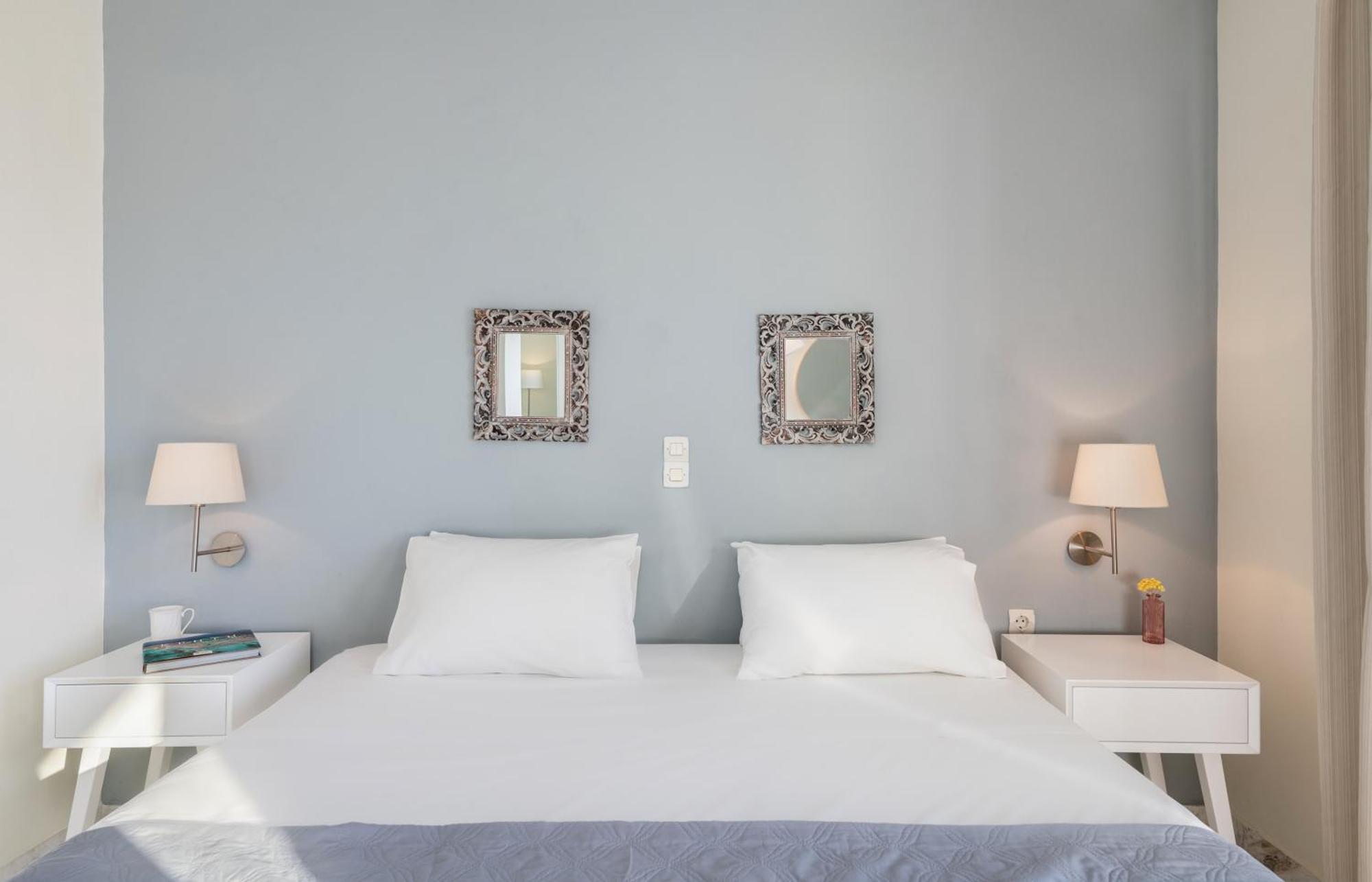 Villa Life Agia Marina Стая снимка