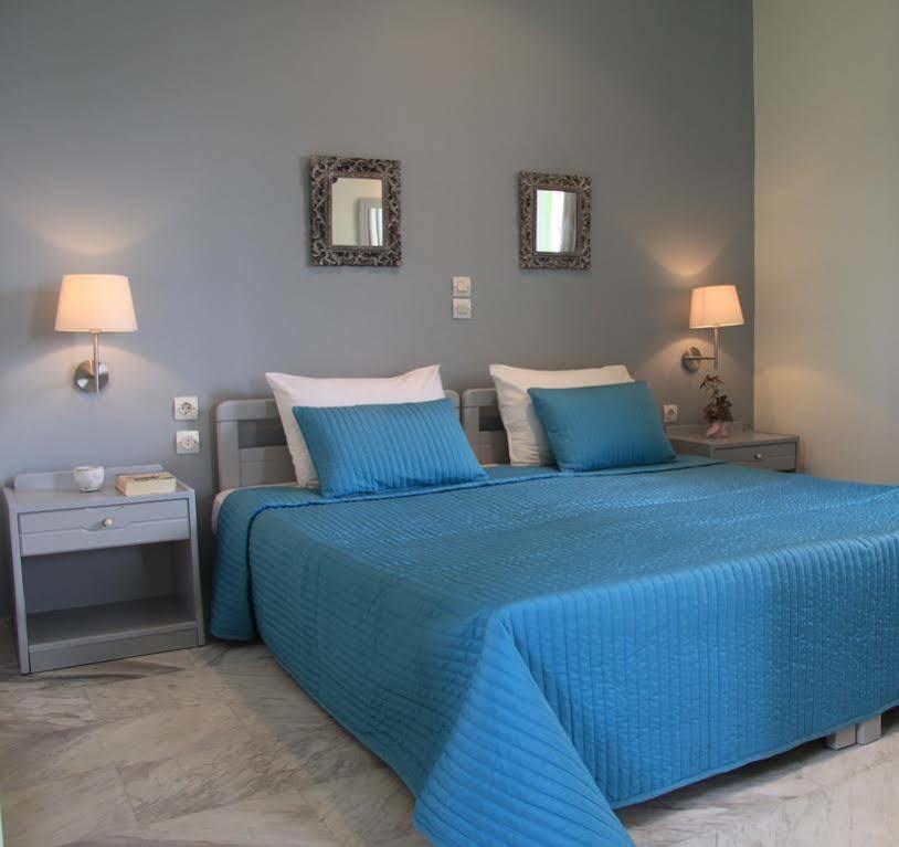 Villa Life Agia Marina Екстериор снимка