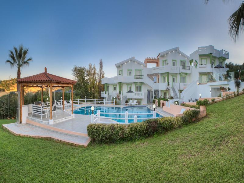 Villa Life Agia Marina Екстериор снимка