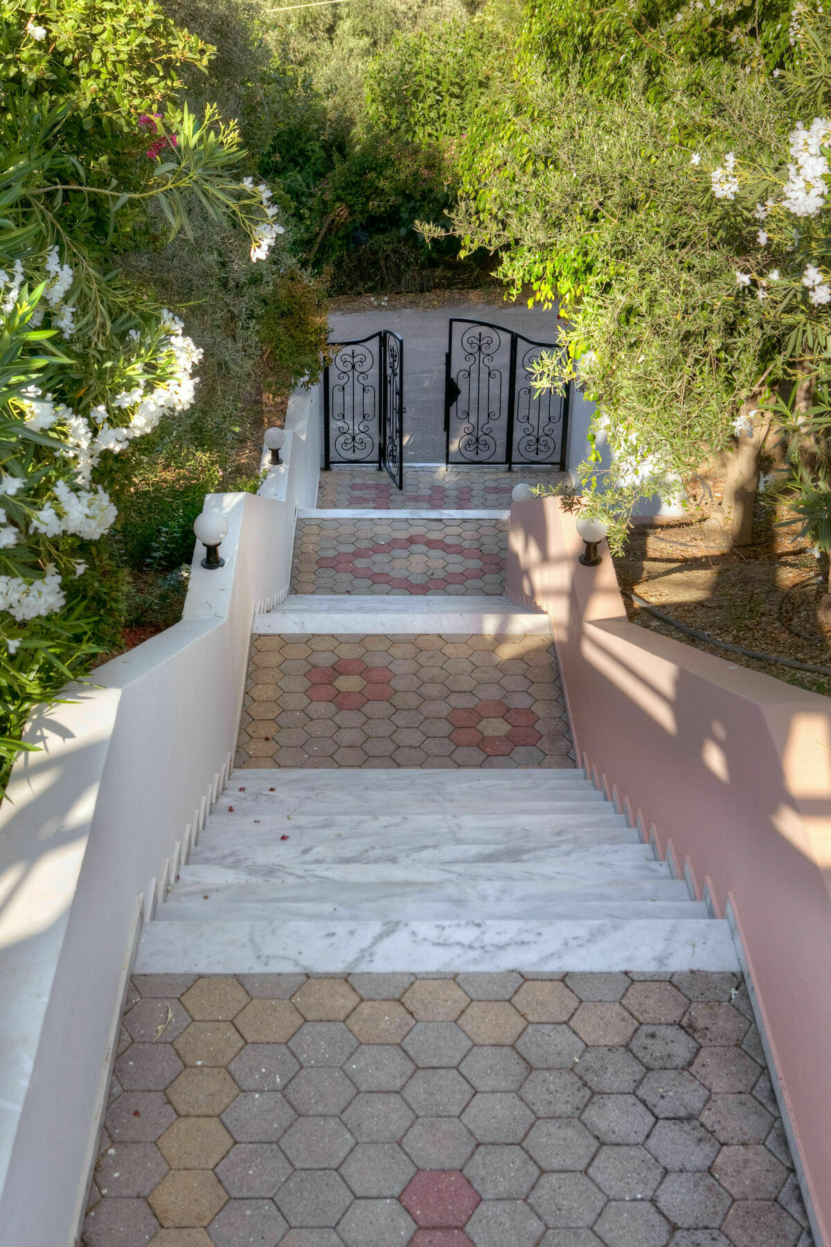 Villa Life Agia Marina Екстериор снимка